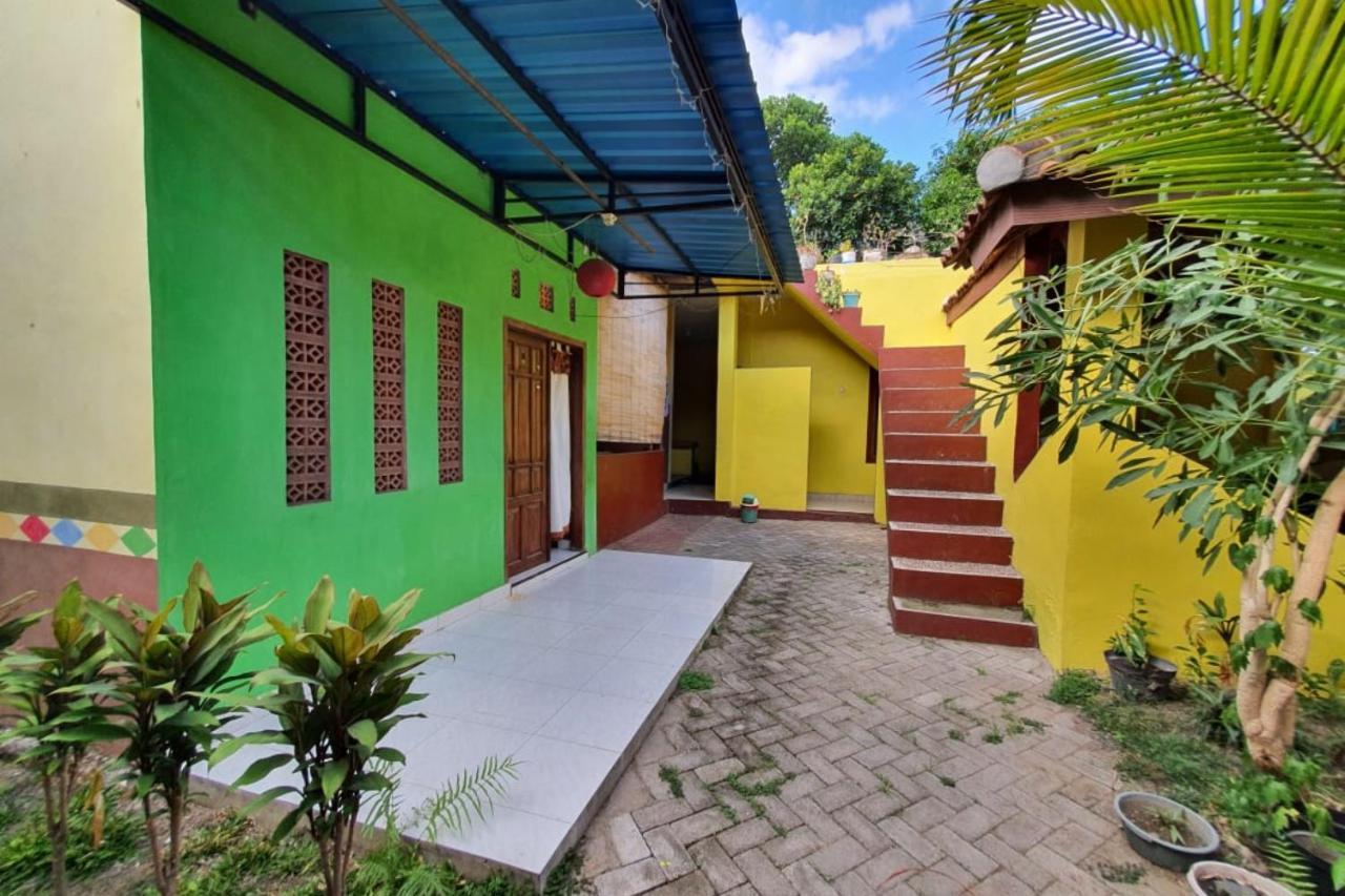Ferienwohnung New Puri Amalia Banyuwangi  Exterior foto