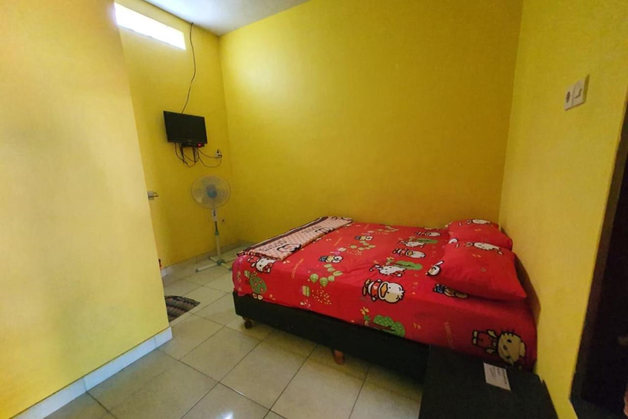 Ferienwohnung New Puri Amalia Banyuwangi  Exterior foto
