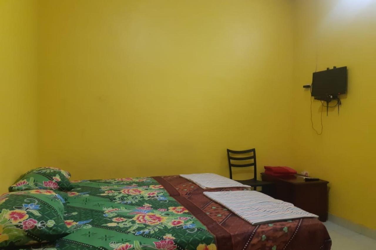 Ferienwohnung New Puri Amalia Banyuwangi  Exterior foto